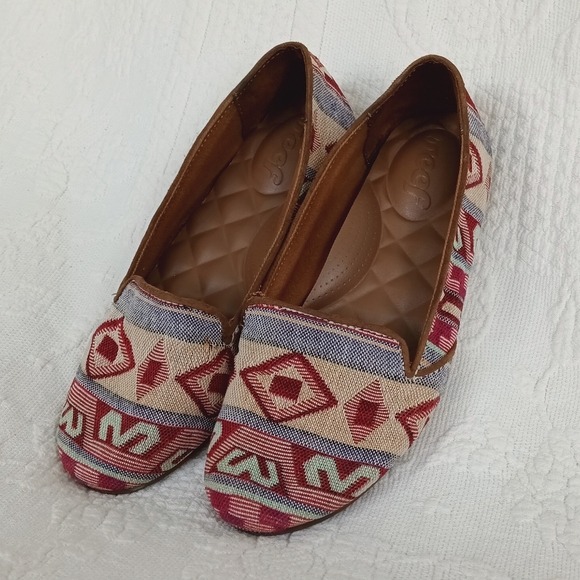 Reef Western Slip-On Loafers Red Cream Blue Tribal Weave Flats Boho Cute Casual - Picture 11 of 11